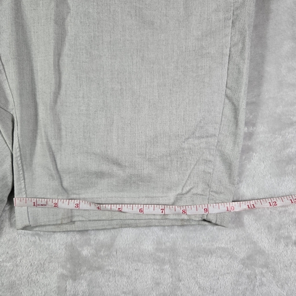 Lululemon Commission Shorts Light Gray Mens Short Size 30 Canvas 11" Inseam - Picture 6 of 6